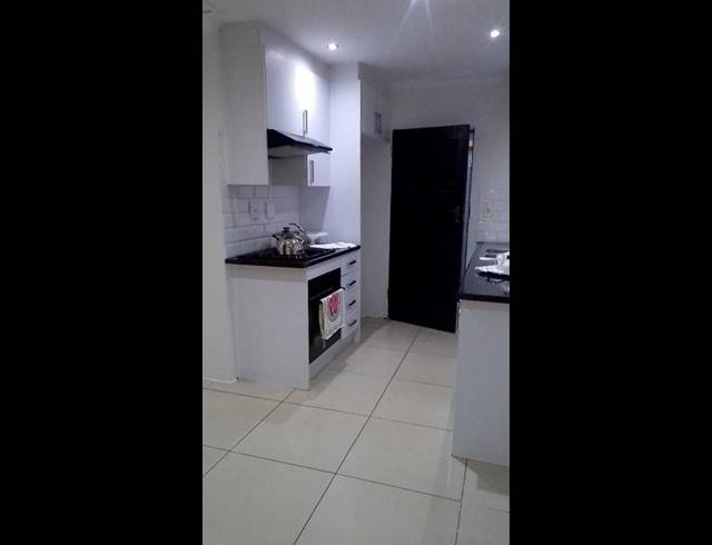 2 BEDROOM PROPERTY TO RENT IN GOUDRAND